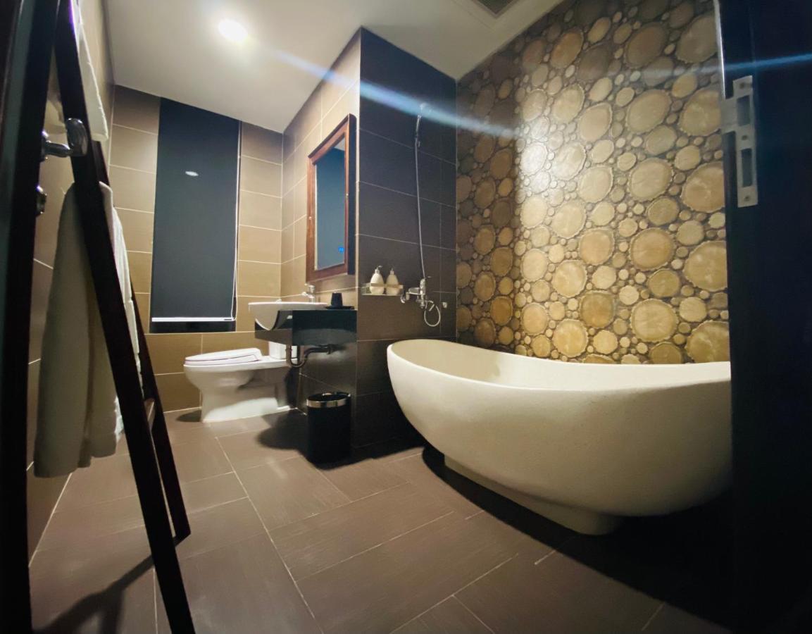 Highlight House Hotel Pleiku Bagian luar foto